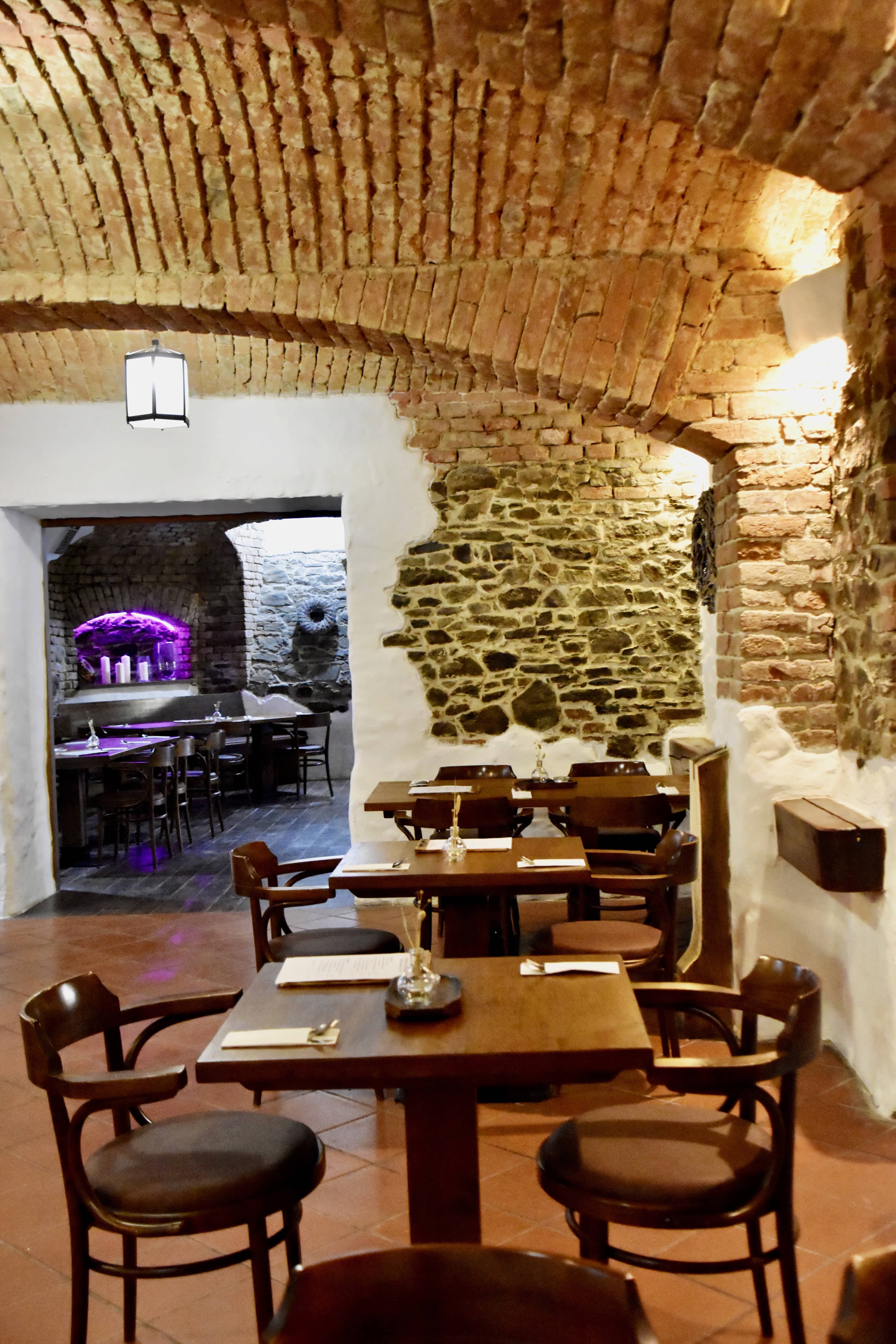 Restaurant & Bar Atrium